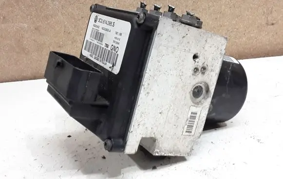 Volkswagen PASSAT B6 ABS Pump 3C0614095S