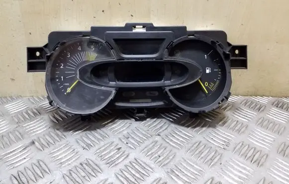 Renault Trafic III (X82) Speedometer (instrument cluster) 248102239R VPFRRF10849SC