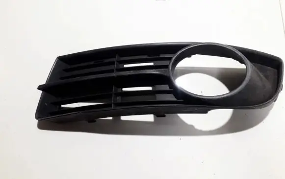 Volkswagen Touran I Front bumper lower grill 1T0853665A