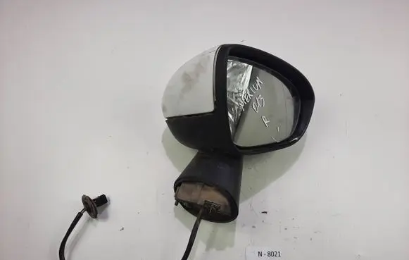 Opel Meriva B Front door electric wing mirror 