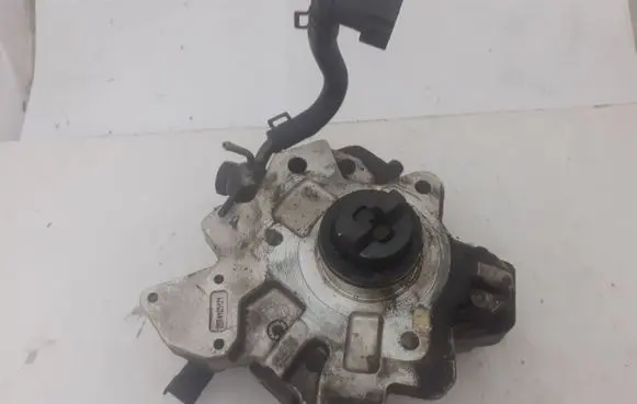 KIA Carens III Fuel injection high pressure pump 0445010121