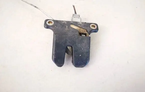 Audi A4 S4 B5 8D Tailgate/trunk/boot lock/catch/latch 8d5827505d