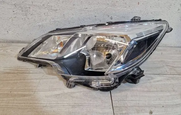 Mitsubishi Space Star Headlight/headlamp 8301D445