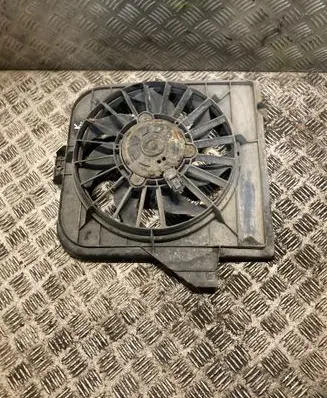 Chrysler Town u0026 Country IV Air conditioning (A/C) fan (condenser) 04809171AD