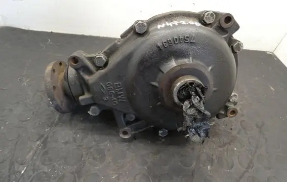 BMW X3 E83 Front differential 7540634