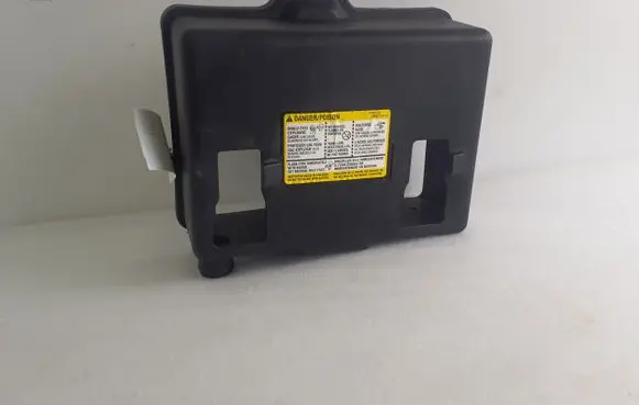 Hummer H3 Battery box tray cover/lid 15087141 15904036