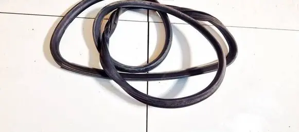 Audi A4 S4 B5 8D Rubber seal front coupe door 