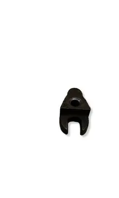 Peugeot 208 I Fuel Injector clamp holder 