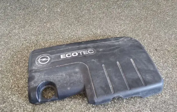 Opel Astra J Engine cover (trim) 55581775 55581776