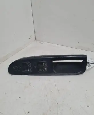 Volkswagen PASSAT B6 Electric window control switch 3C1867171
