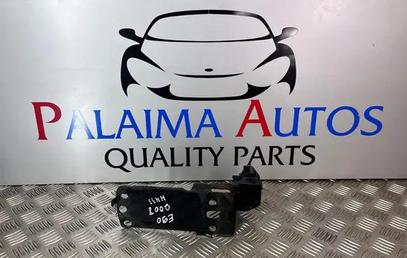 BMW 3 E90 E91 Radiator mount bracket 5164711781110