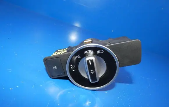 Mercedes-Benz E A207 Light switch