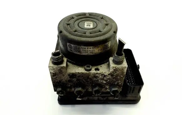 Volkswagen Golf VII ABS Pump 5Q0614517D 5Q0907379AD