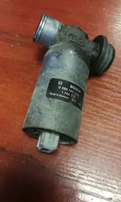 BMW X5 E53 Idle control valve (regulator) 1744713