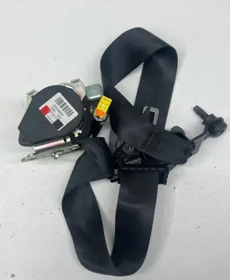 Land Rover Evoque I Front seatbelt bj32611b09