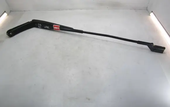 Volkswagen PASSAT B7 Front wiper blade arm 3C1955410B
