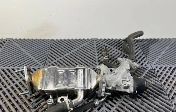 Toyota C-HR I EGR valve 25620