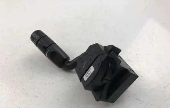 Land Rover Discovery 3 - LR3 Indicator stalk XPE500070PVJ