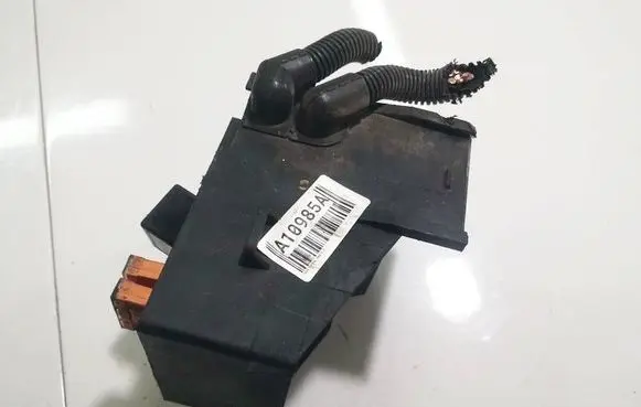 Opel Zafira A Fuse box set 90560119