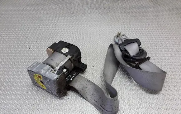 Mercedes-Benz S W220 Front seatbelt 00066179