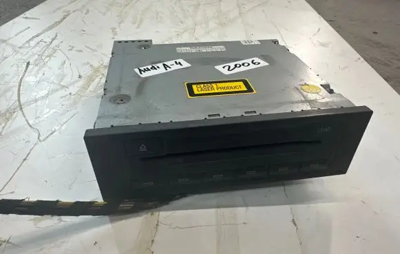 Audi A4 S4 B7 8E 8H CD/DVD changer 1Z0035111A CXCV1492GC