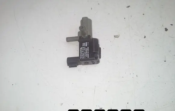 Toyota Corolla E120 E130 Turbo solenoid valve 9008091218