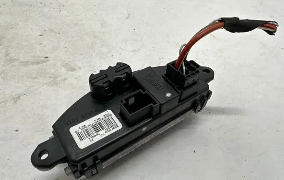 BMW 4 F32 F33 Heater blower fan relay 9319919