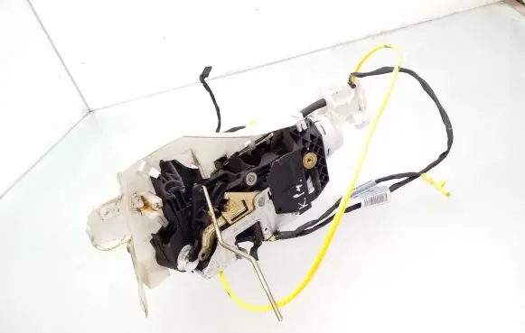 Mercedes-Benz S W220 Front door lock 2207305735
