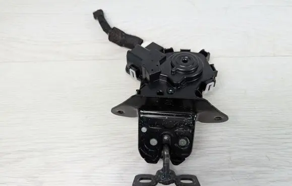 Mazda CX-3 Tailgate/trunk/boot lock/catch/latch 00917