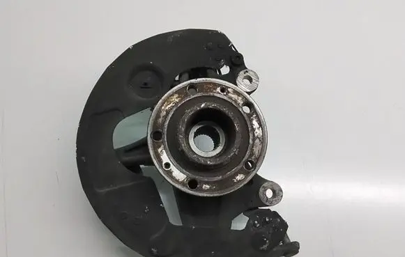 Citroen C4 II Picasso Front wheel hub 1610138080