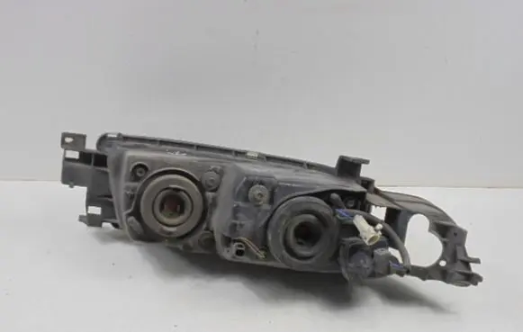 Mitsubishi Galant Headlight/headlamp 7525R