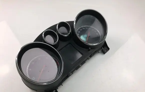 Opel Insignia A Speedometer (instrument cluster) 20930202