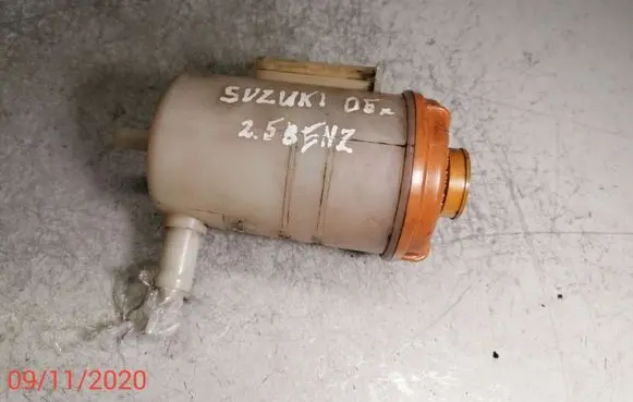 Suzuki Grand Vitara I Power steering fluid tank/reservoir