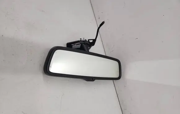 Rear view mirror (interior)
