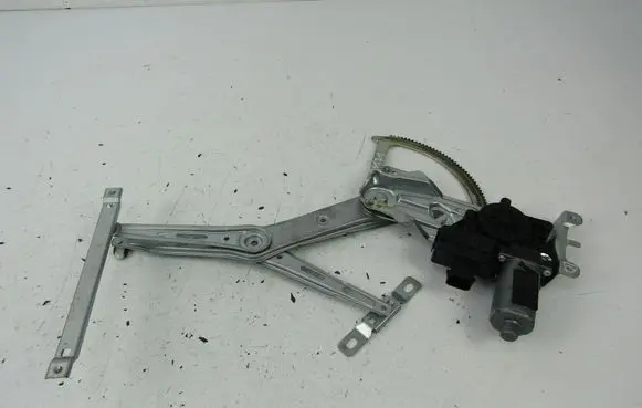 Opel Zafira B Front door window regulator with motor 