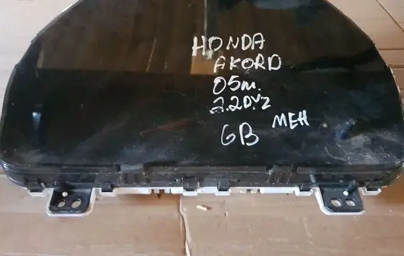 Honda Accord Speedometer (instrument cluster) 78100E100