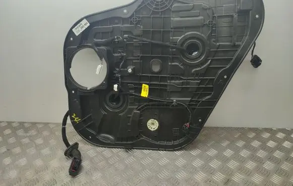 KIA Sorento Rear window lifting mechanism without motor