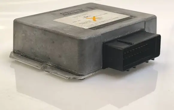 Land Rover Range Rover P38A Transfer box differential control unit ERR5882 004128 4450000008A