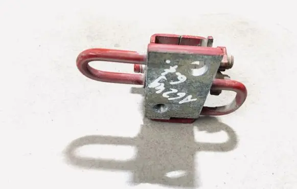 Seat Altea Rear door lower hinge