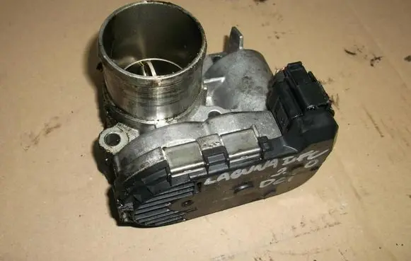 Renault Laguna II Throttle valve