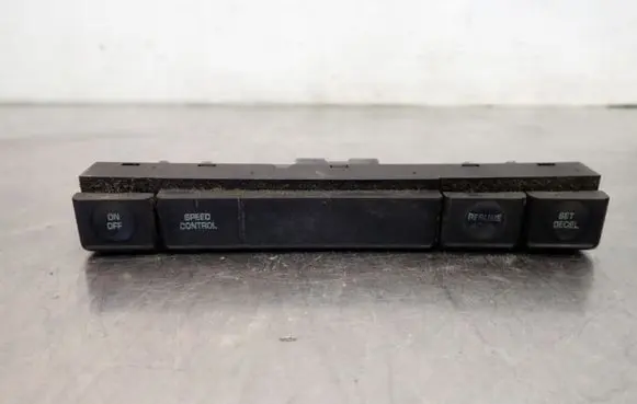 Jeep Grand Cherokee Cruise control relay 56007066