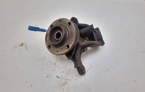 Citroen DS3 Front wheel hub 