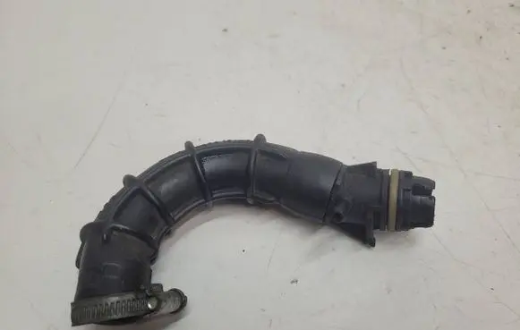 BMW 5 E34 Breather hose/pipe 1730071