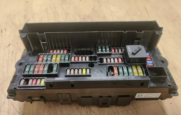 BMW 5 F10 F11 Fuse box set 923442101