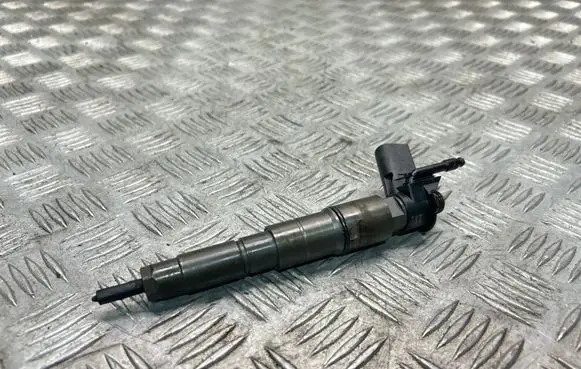 BMW 5 E60 E61 Fuel injector 7796042 0445115050