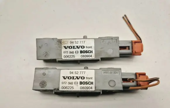 Volvo V70 Airbag deployment crash/impact sensor 9452777 006225