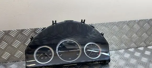 Mercedes-Benz C W204 Speedometer (instrument cluster) A204400711