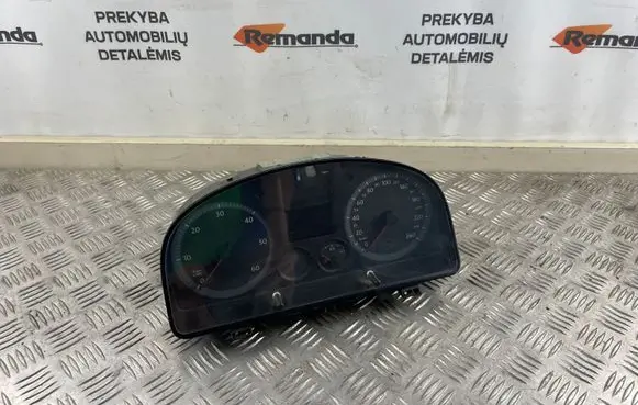 Volkswagen Caddy Speedometer (instrument cluster) 2K0920841C