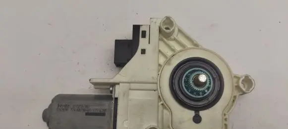 Audi A6 S6 C6 4F Front door window regulator motor 4F0959801D