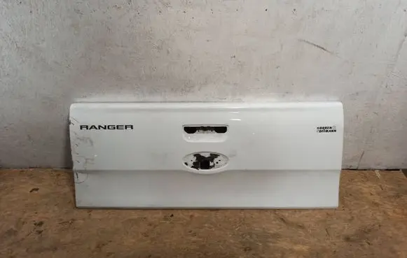 Ford Ranger Pickup box rear panel tailgate 